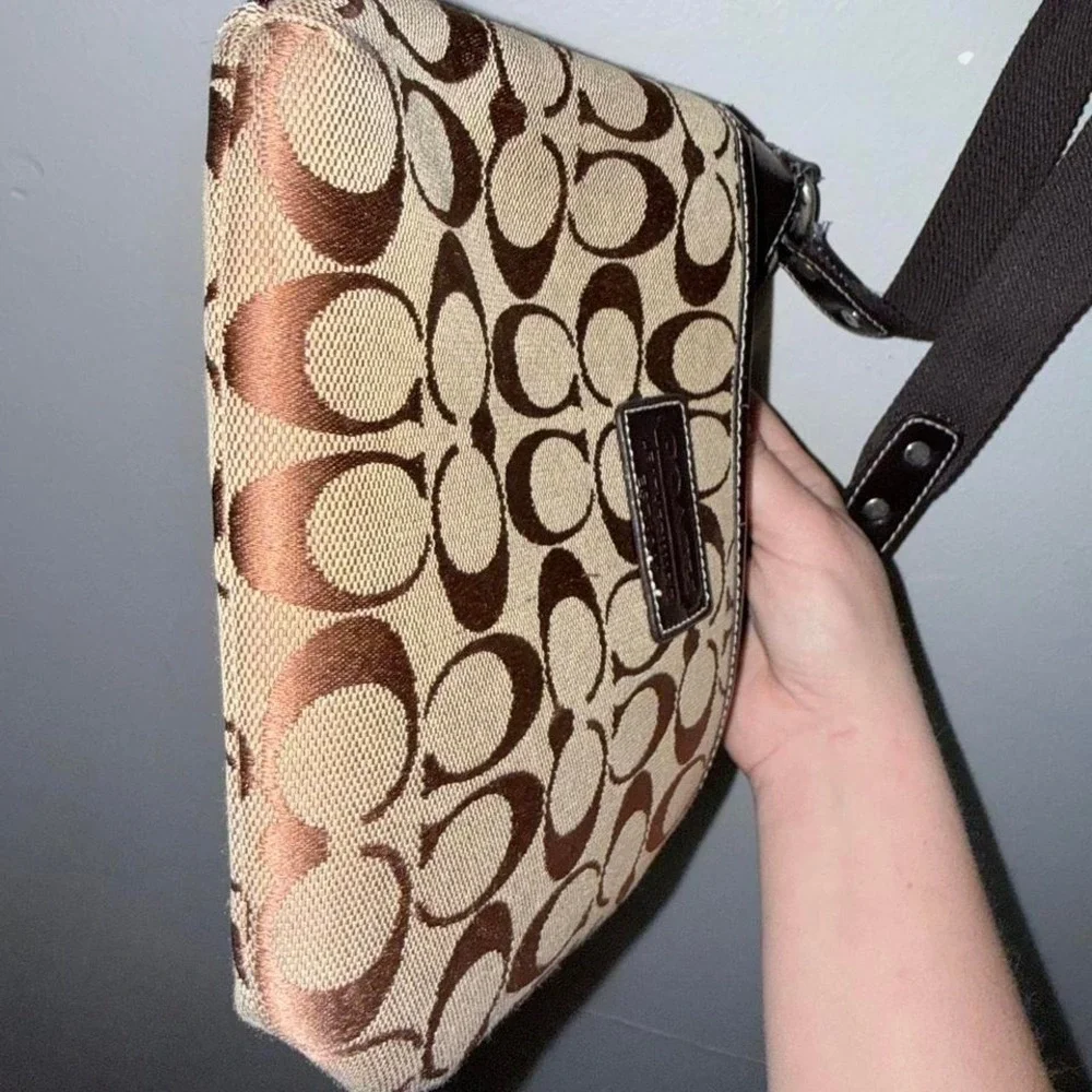 Coach brown crossbody bag‎ with adjustable strap Y2K